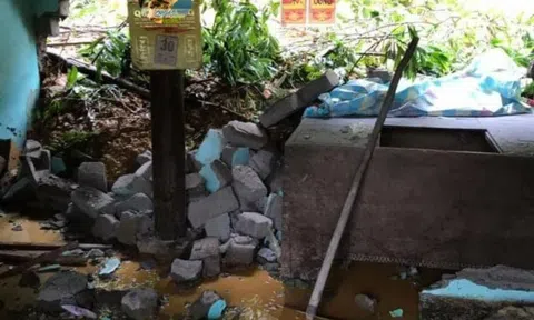 Mưa vẫn chưa ngừng, khắp nơi sạt lở núi, di dời khẩn cấp người dân